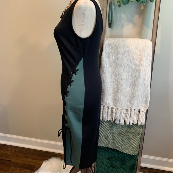 🍈 Belle Sky Sleeveless MIDI Dress - Picture 4 of 11